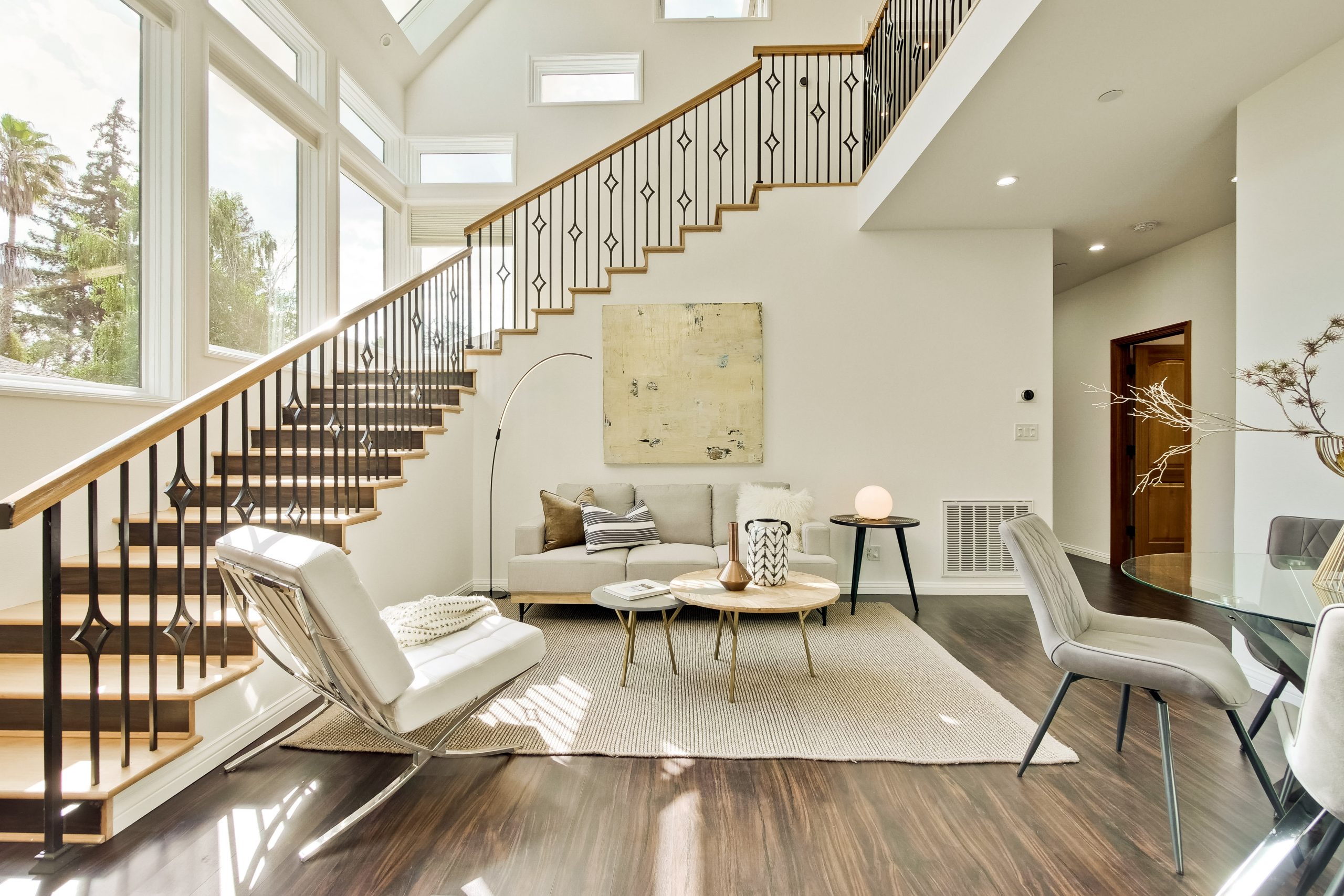 Modern sitting room in neutral colors